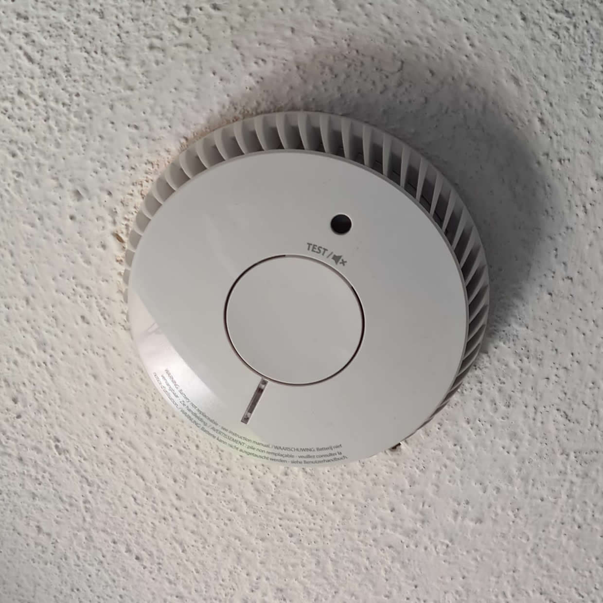 Interlinked smoke alarm system installation in London