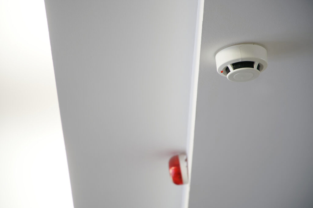 Smoke detector installer London improving home safety